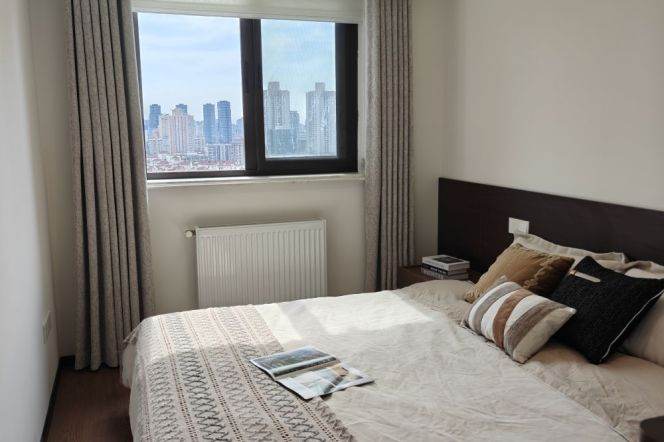 High-Floor Spacious 3BR Apartment near Jiaotong University Metro