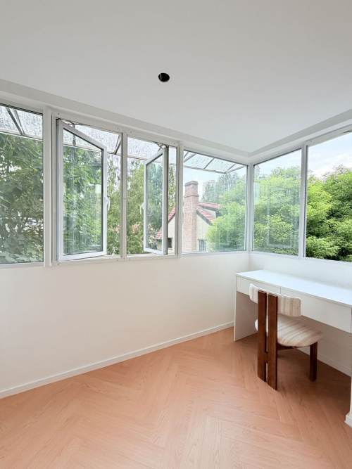 Housing image — Bedroom