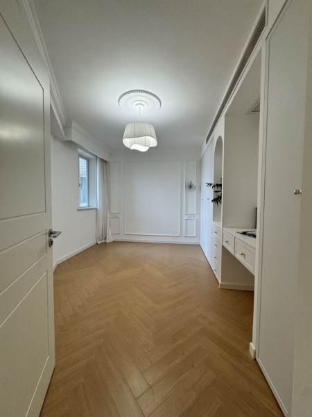 Housing image — Bedroom