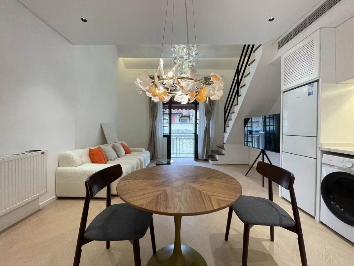 Housing image — Living Room
