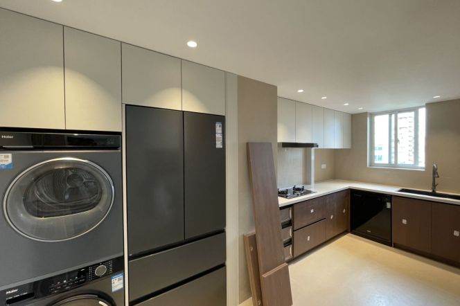Spacious 2BR Apartment near Zhongshan Park