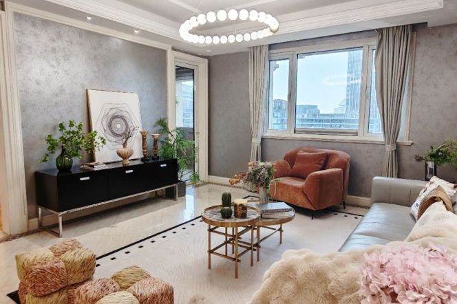 High-Floor Spacious High-Ceiling 3BR Apartment in Old Town / South Bund with Outstanding View (L9)