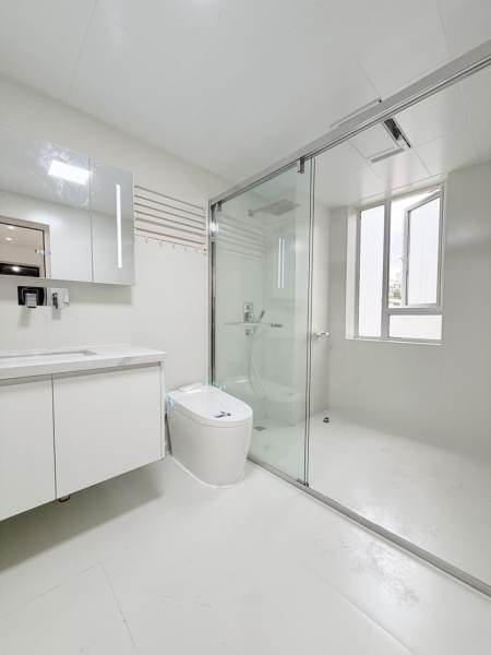 Housing image — Bathroom
