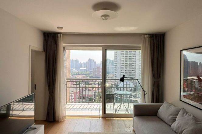 High-Floor 2BR Apartment at Joffre Garden (L1/L10/L12)