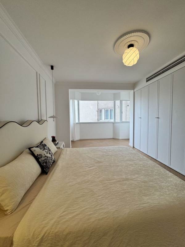 Housing image — Bedroom
