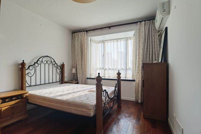 High-Floor Spacious 1BR Apartment at One Block with Outstanding View (L1/L13)