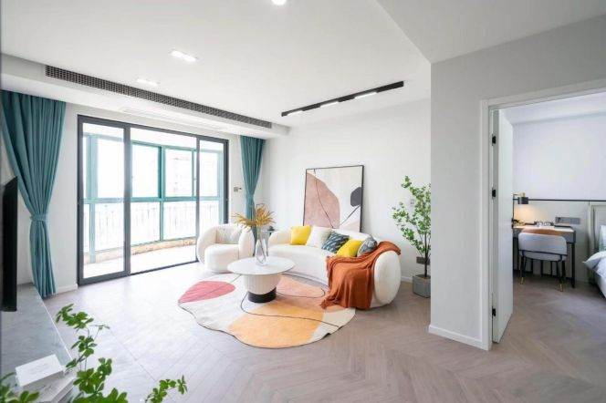 High-Floor 2BR Apartment near Xiaonanmen Metro