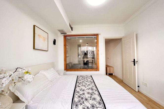 1BR Apartment in Old Xuhui (L1/L10)