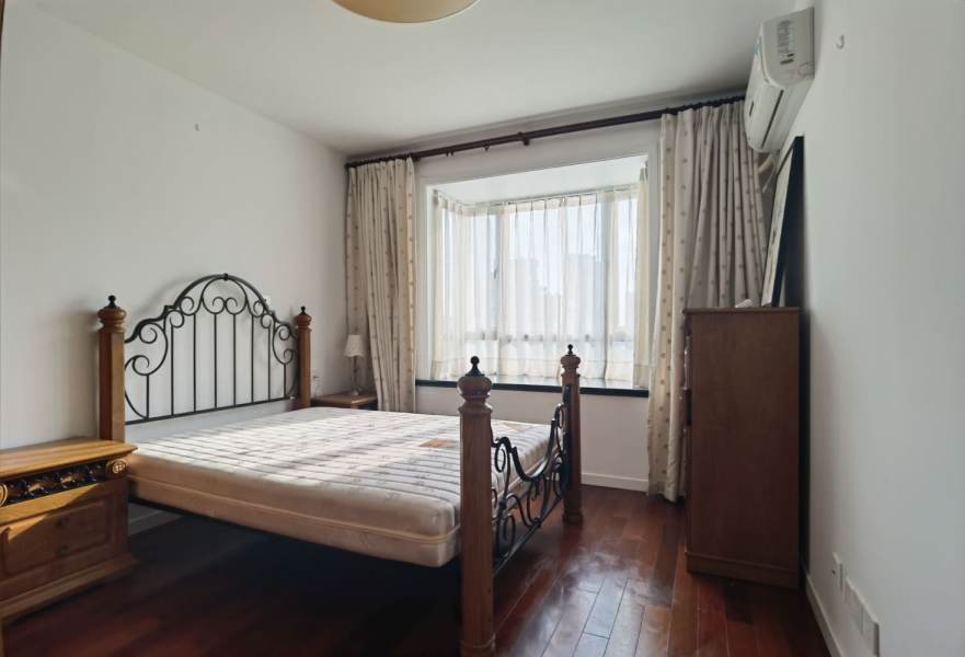 Housing image — Bedroom