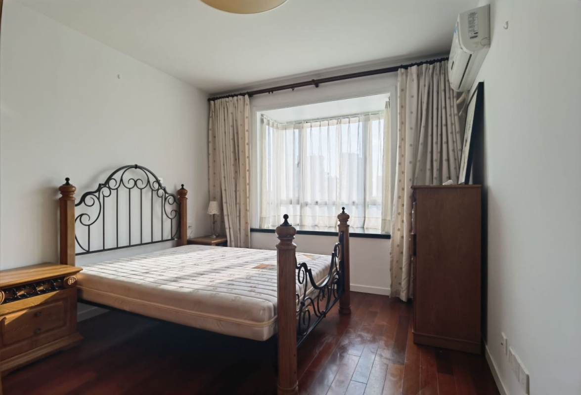 Housing image — Bedroom