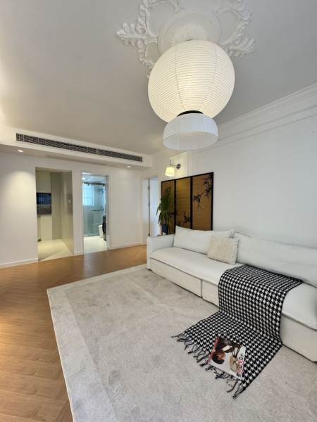 Housing image — Living Room