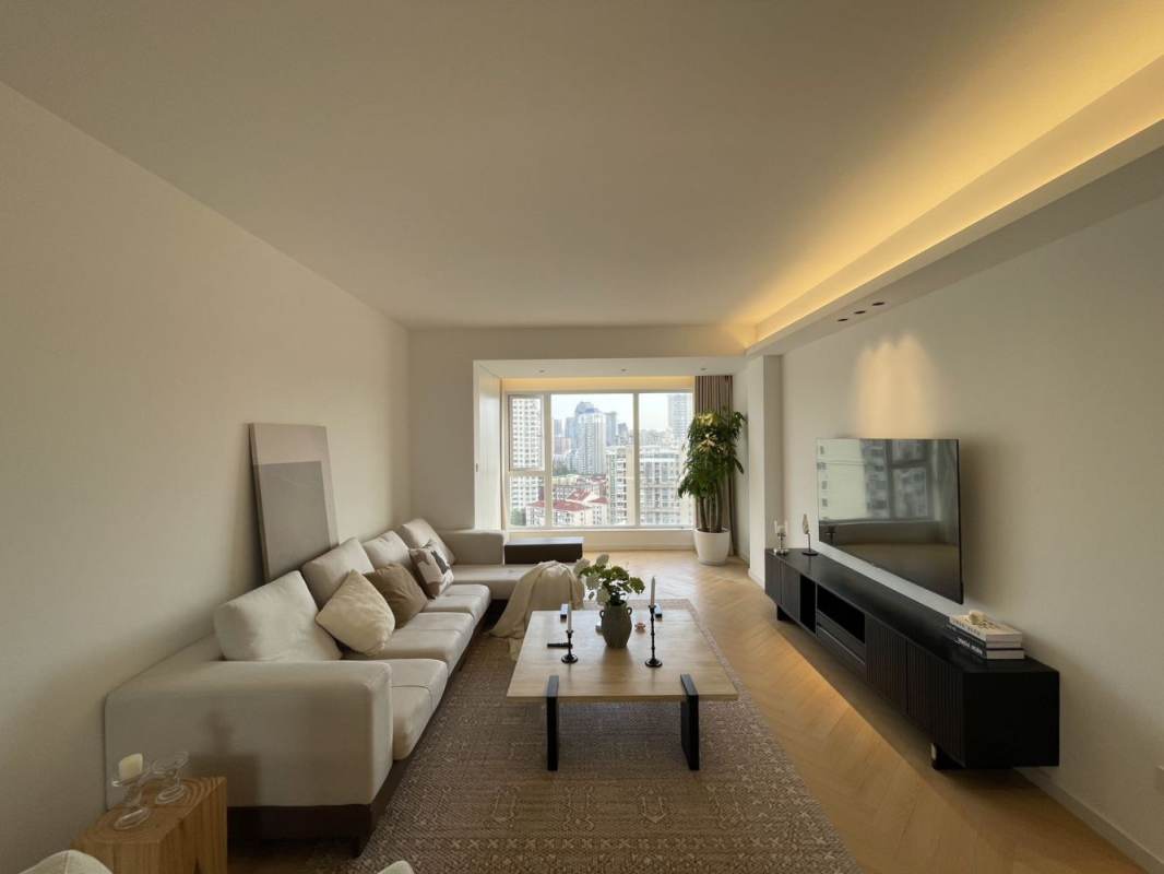 Housing image — Living Room