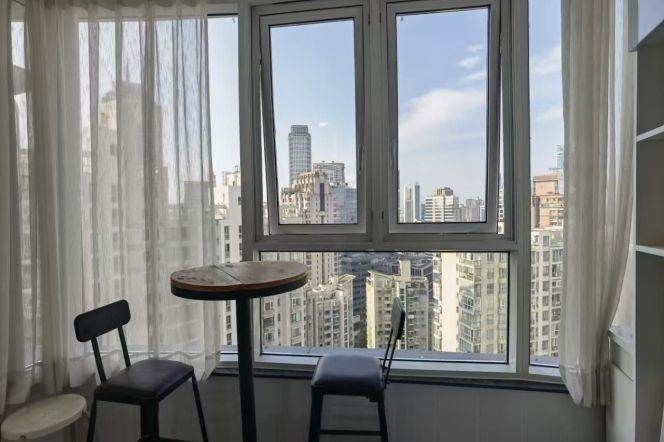 High-Floor Spacious 1BR Apartment at One Block with Outstanding View (L1/L13)