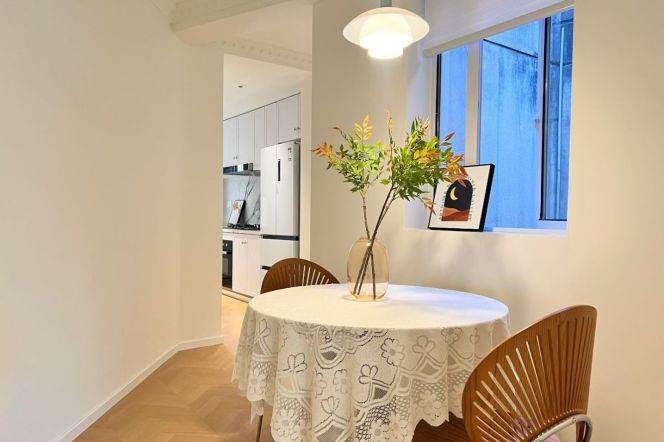 Spacious 1BR Apartment near South Shaanxi Rd Metro (L9)