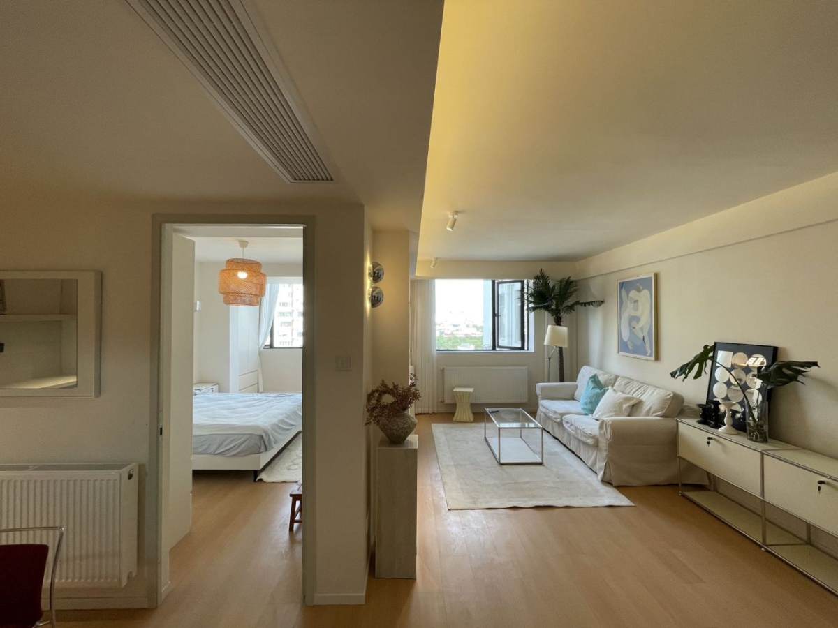Housing image — Living Room