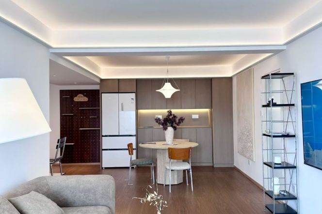 High-Floor Spacious High-Ceiling 5BR Apartment near Jiangning Rd Metro (L13)