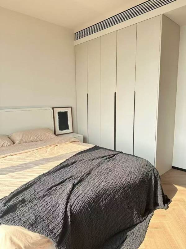 Housing image — Bedroom