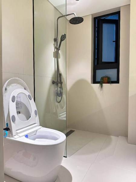 Housing image — Bathroom