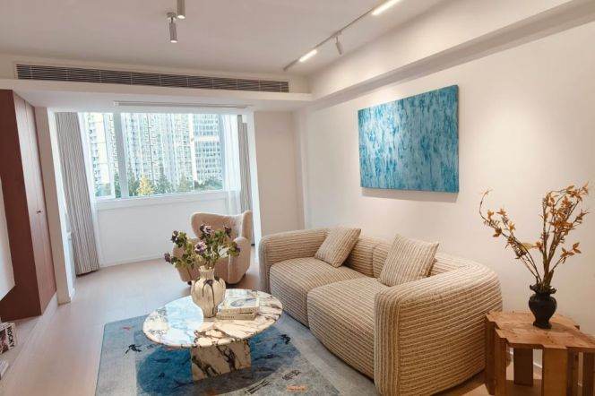 2BR Apartment in Jing'an (L7)