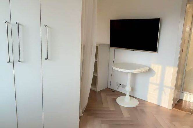1BR Apartment in Old Xuhui (L1/L7/L9)