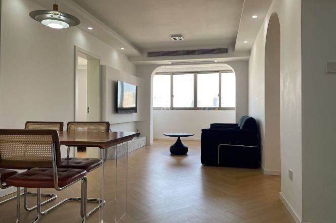 High-Floor 2BR Apartment in Jing'an with Outstanding View (L7/L13)