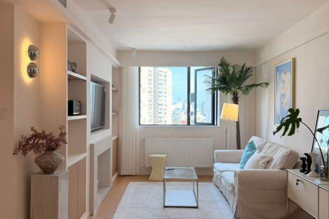 Spacious 1BR Apartment in Old Xuhui (L10/L11)