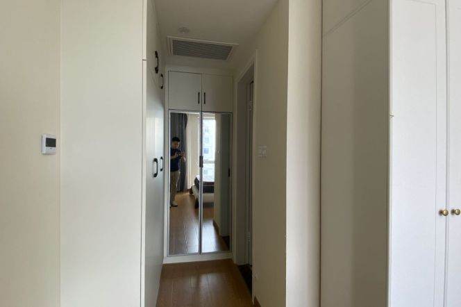 Spacious 1BR Apartment near Dapuqiao Metro with Floor-to-Ceiling Windows (L9/L12)