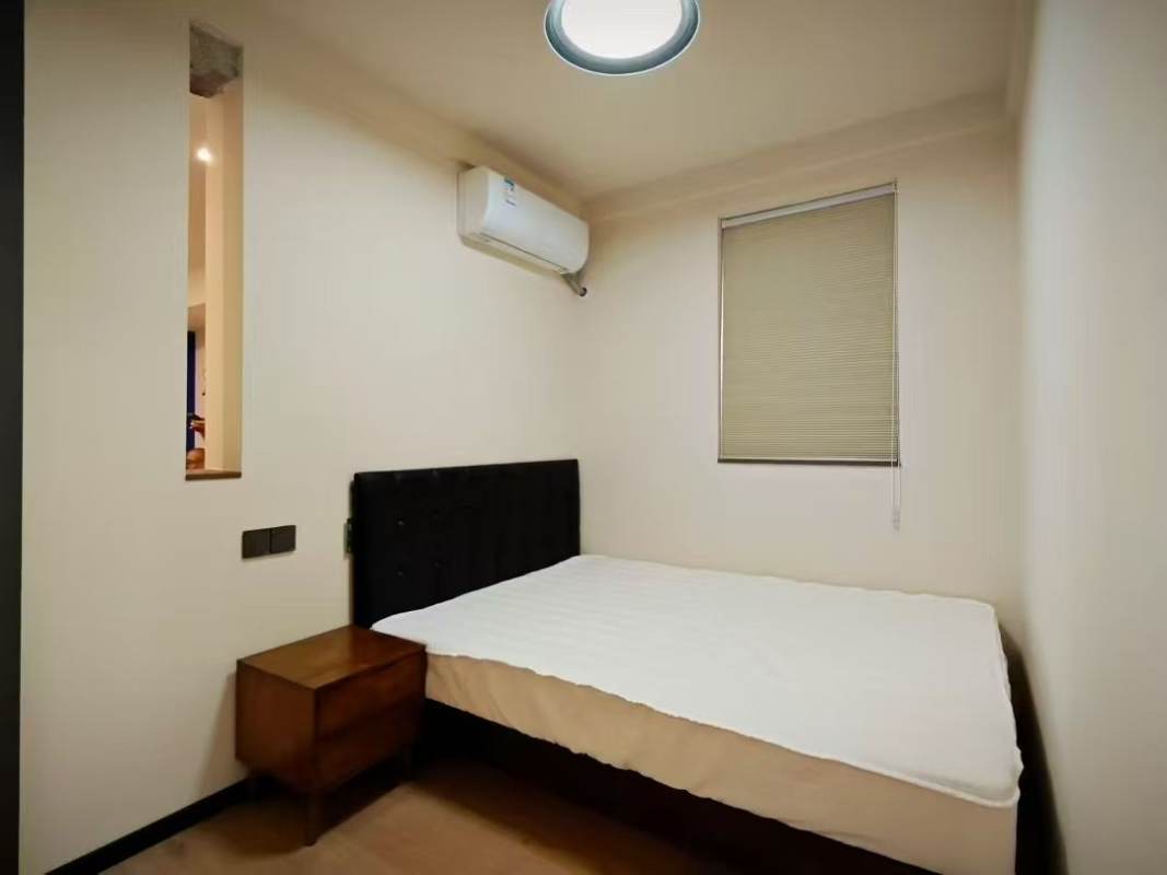 Housing image — Bedroom
