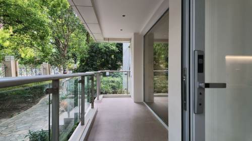 Housing image — Balcony