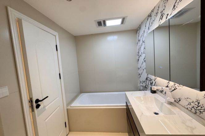 3BR Apartment in Gubei with Terrace (L10/L15)