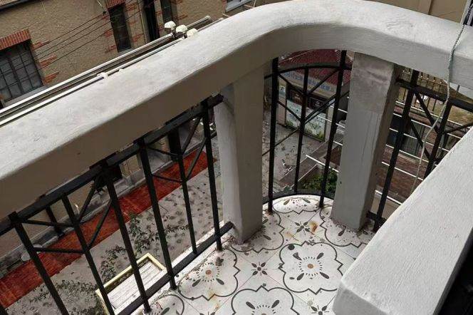 Spacious Historic High-Ceiling 1BR Apartment in Jing'an