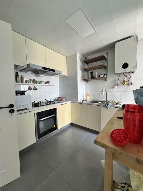 Housing image — Kitchen