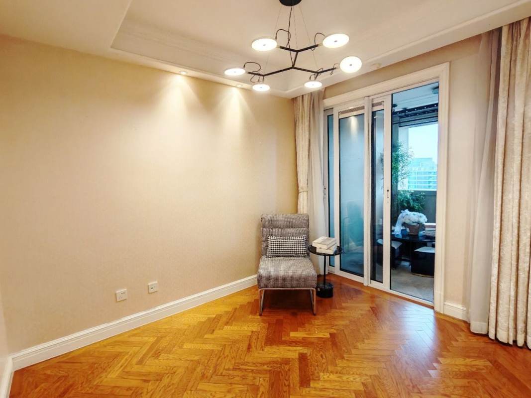 Housing image — Bedroom
