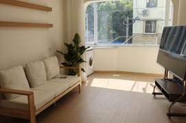 1BR Apartment near Hongqiao Rd Metro