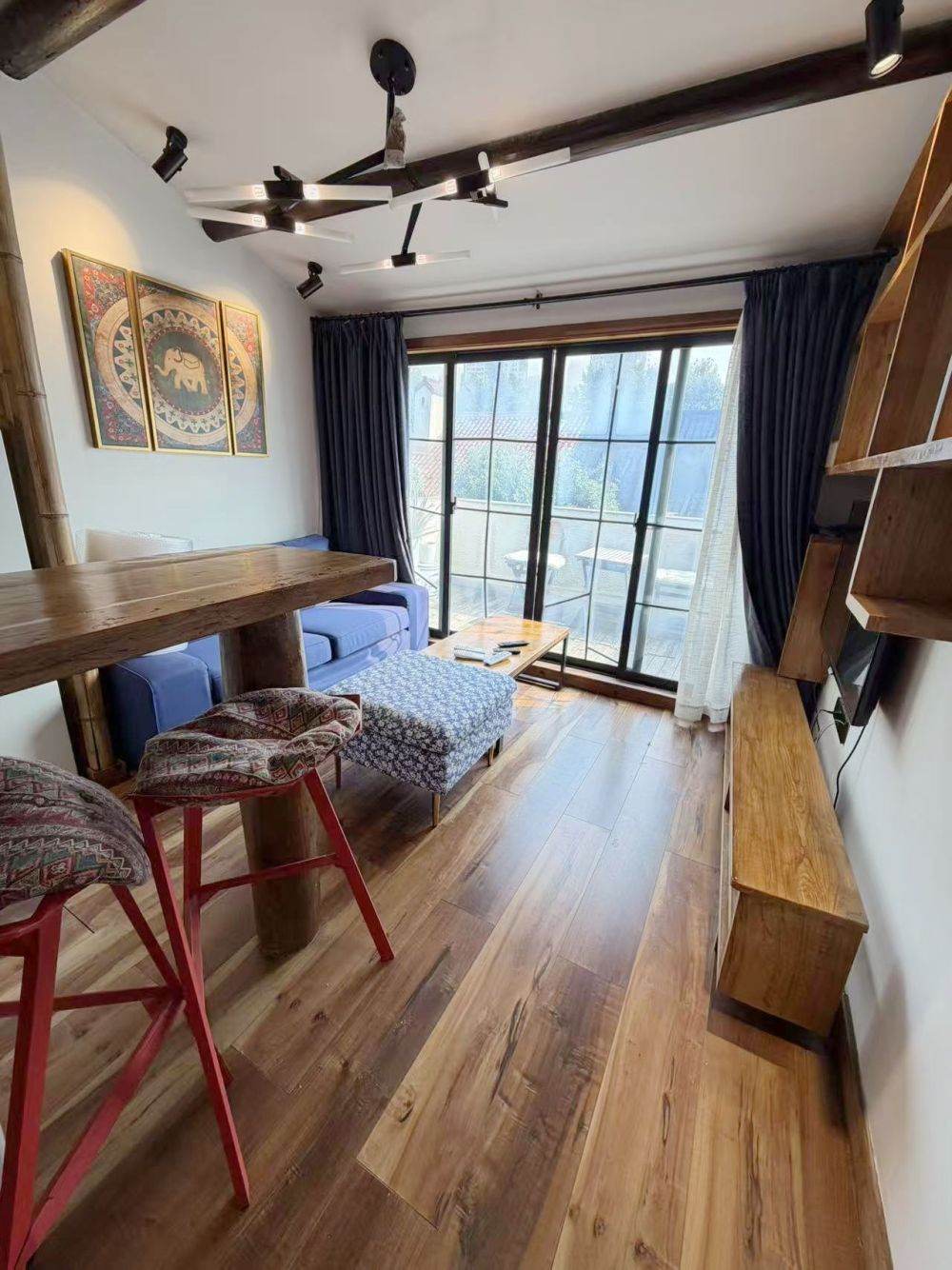 Housing image — Living Room
