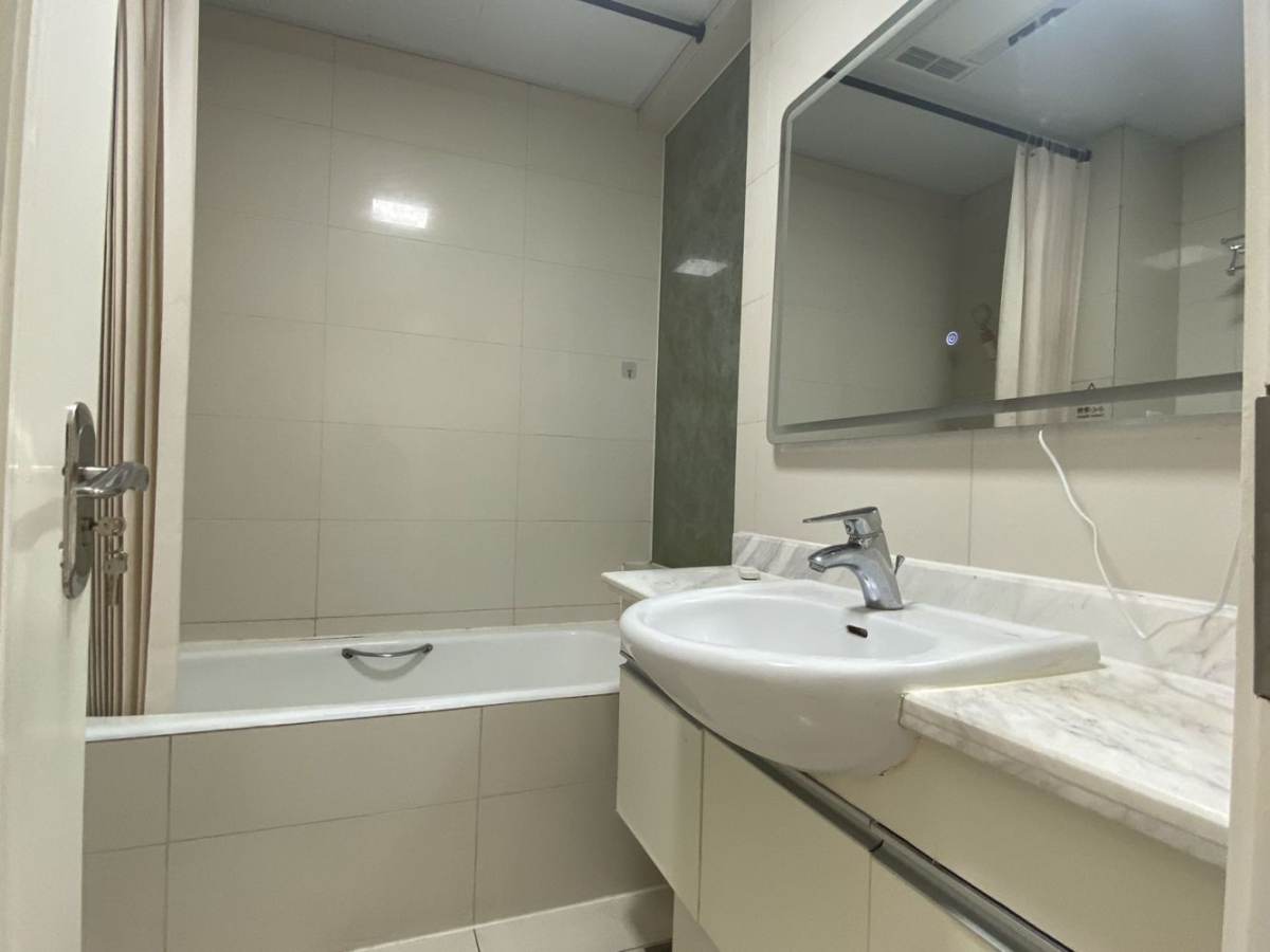 Housing image — Bathroom