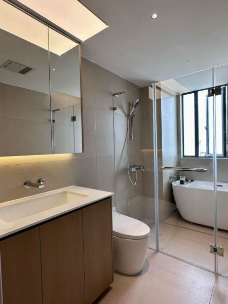 Housing image — Bathroom