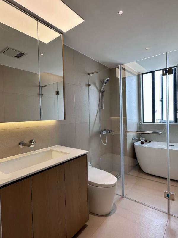Housing image — Bathroom
