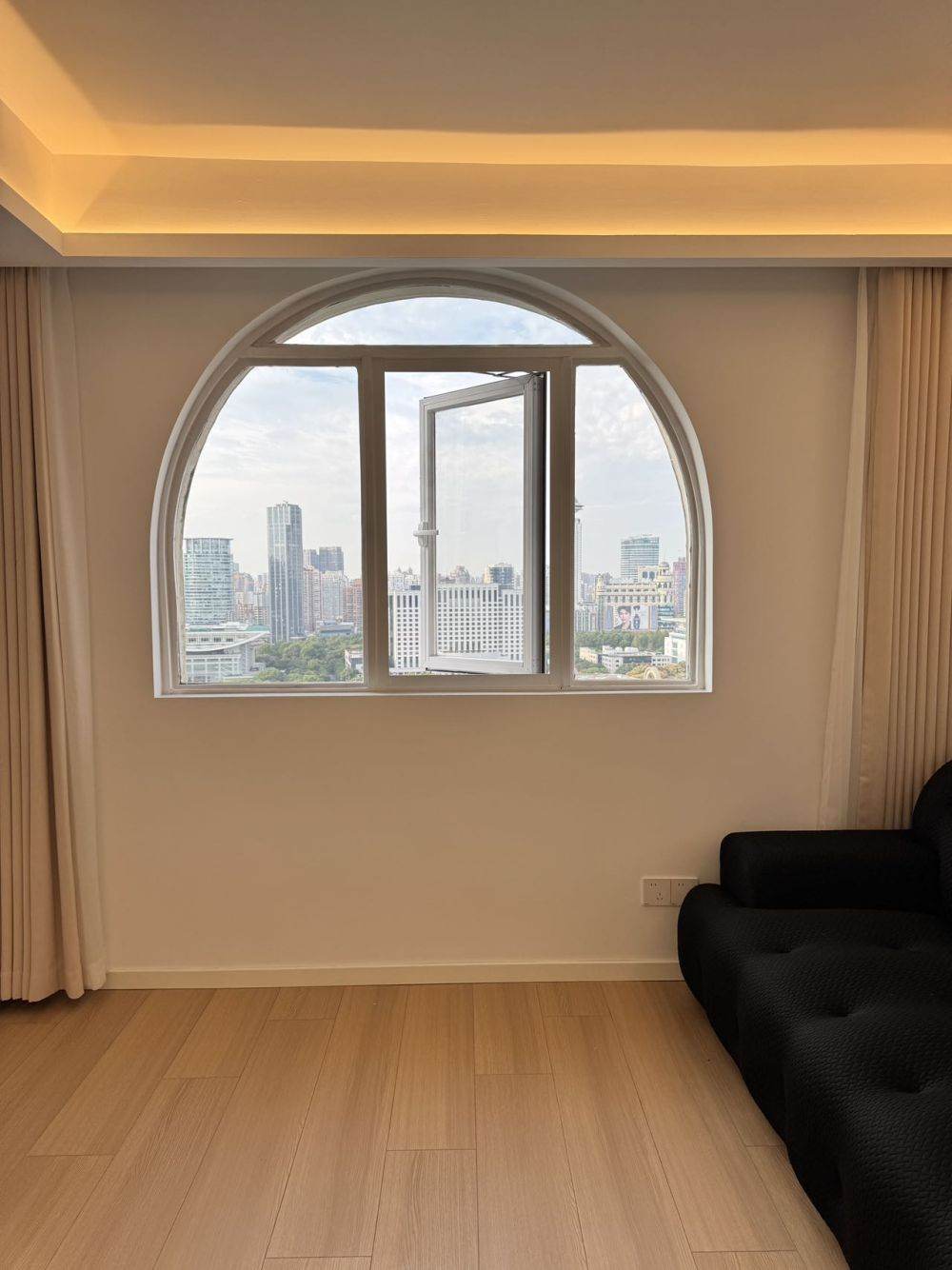 Housing image — Living Room