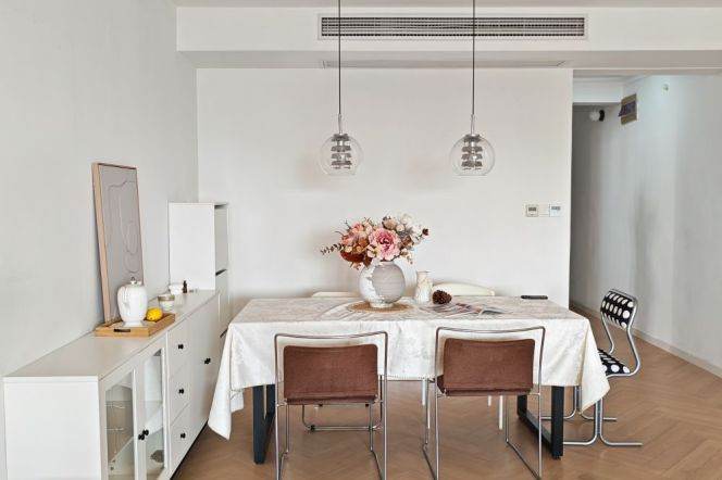 High-Floor 3BR Apartment at Sanhe Garden