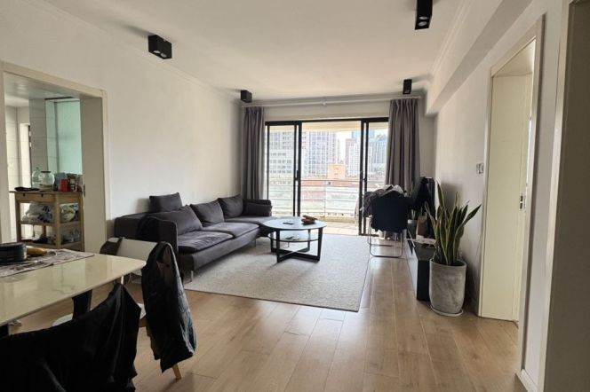 Spacious 2BR Apartment in Jing'an with Outstanding View (L7)