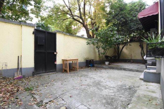 1BR Lane House in Old Xuhui (L1/L10)