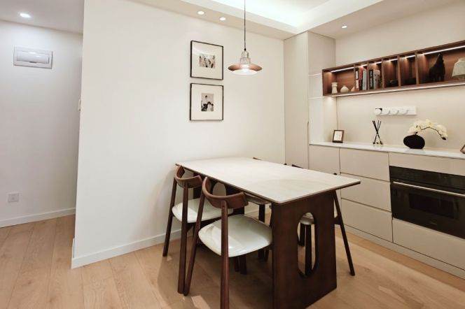 Spacious 1BR Apartment at Sihe Garden