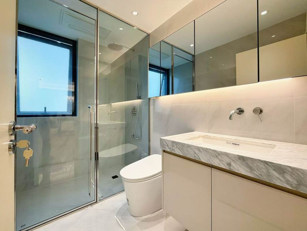 Housing image — Bathroom