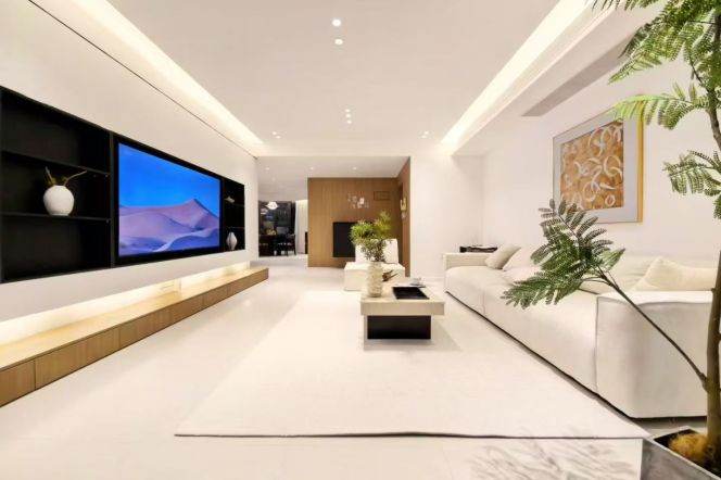 Spacious 3BR Apartment in Gubei (L15)