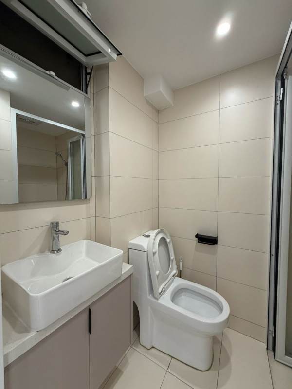 Housing image — Bathroom
