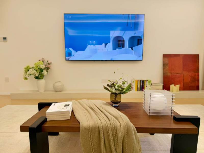 Housing image — Living Room