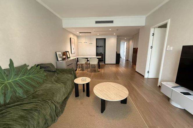 Spacious 2BR Apartment near Dapuqiao Metro (L9/L12)