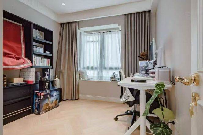 Spacious 2BR Apartment at Jing'an Four Seasons Apartments (L2/L12/L13)