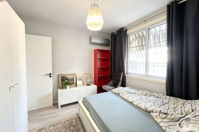 1BR Apartment near Shanghai Jiao Tong University with Private Garden (L10/L11)